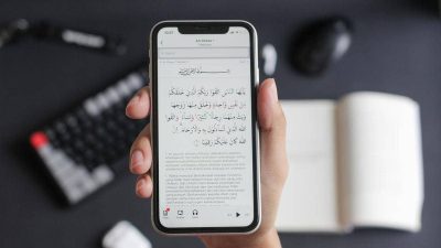 Bijak Bermedia, Bijak Beragama: Tantangan Umat di Era Modern.