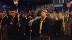Kirab Pusaka dan Kebo Bule Kyai Slamet di Kraton Surakarta pada malam 1 Suro