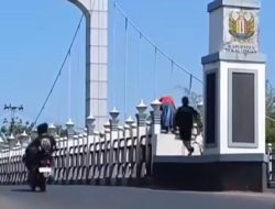 Aksi Heroik Tukang Las Gagalkan Tindakan Nekat Seorang Wanita di Jembatan Surobayan, Kedungwuni Pekalongan