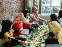 Lebih Dari Sekedar Makan Bersama, Inilah Makna Botram dalam Budaya Sunda