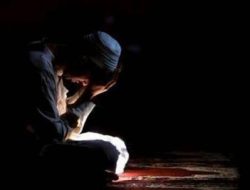 Banyak Beramal tapi Paling Jauh dari Allah, Sebuah Paradoks yang Perlu dipahami dan Al-Qur’an Menjawabnya